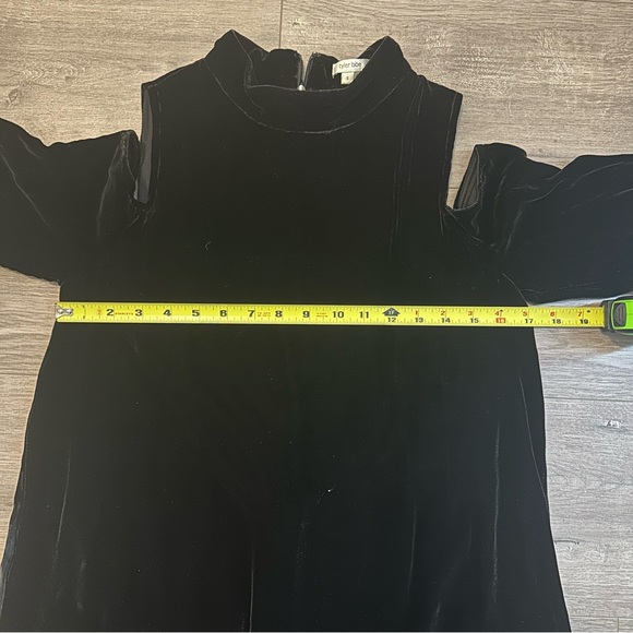 Tyler Boe black faux velvet open shoulder dress - size small - Picture 4 of 4